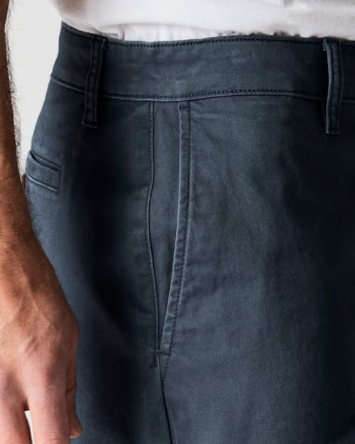 on model image of 365 Chino Short - 7"