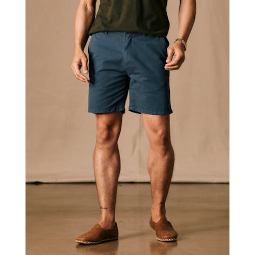 on model image of 365 Short - 7"