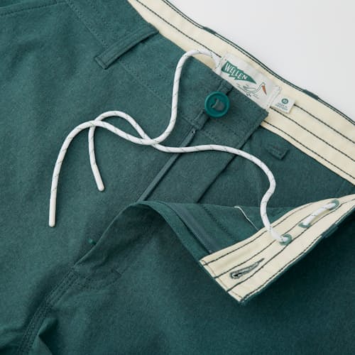 lifestyle image of Hybrid Cruiser Short - 7.5"
