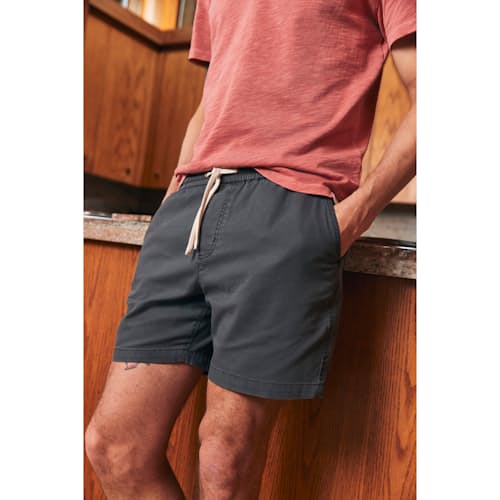 laydown image of Saturday Short - 7"