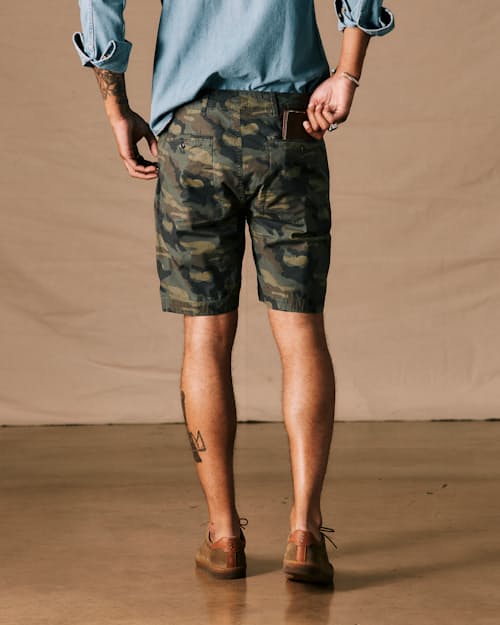 on model image of Flyweight Flex Short - 8.5"