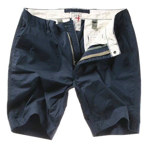 laydown image of Flyweight Flex Short - 8.5"