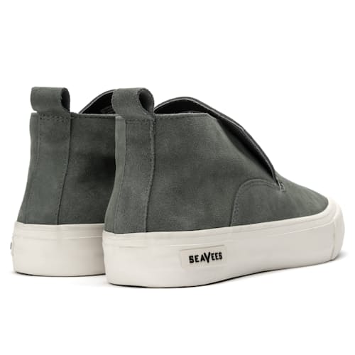 laydown image of Huntington Middie Sneaker