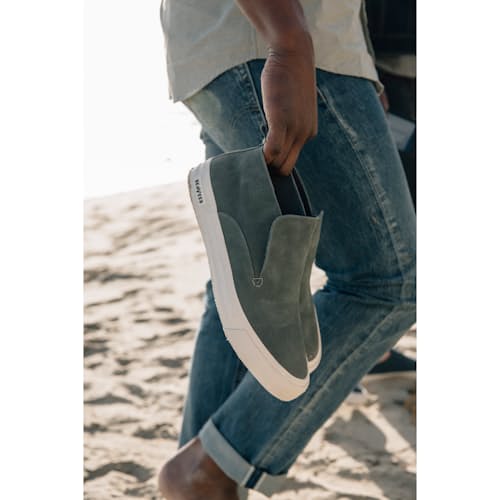 laydown image of Huntington Middie Sneaker