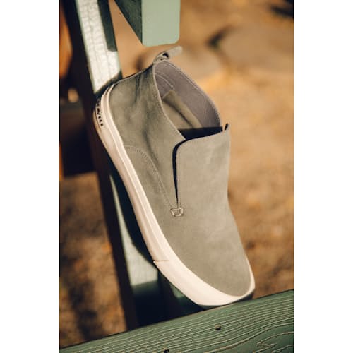 laydown image of Huntington Middie Sneaker