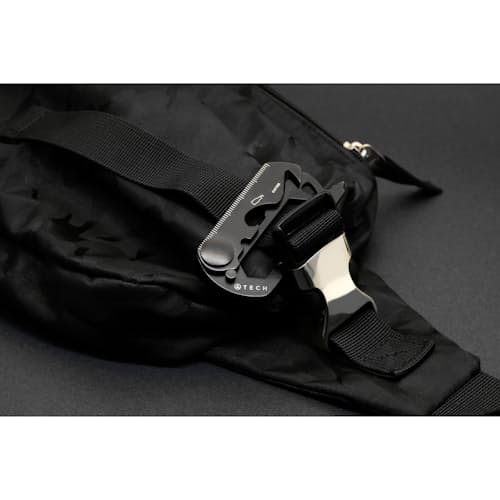lifestyle image of Multi-Tool 10-in-1 Carabiner