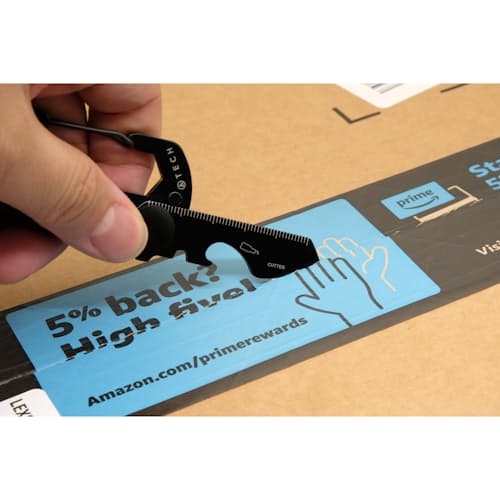lifestyle image of Multi-Tool 10-in-1 Carabiner