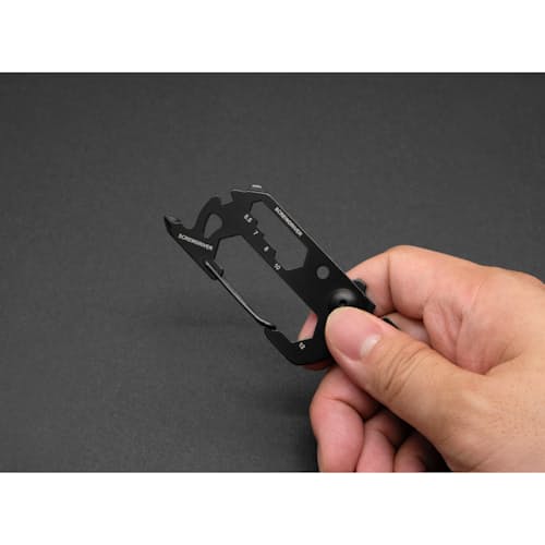 lifestyle image of Multi-Tool 10-in-1 Carabiner