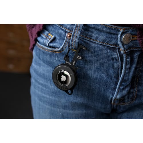 lifestyle image of AirTag Multitool 7-in-1 Pro