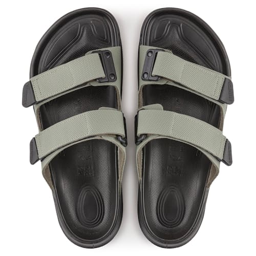 laydown image of Atacama CE Sandal