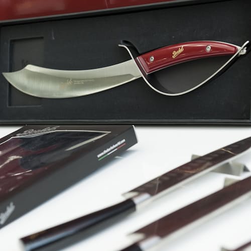 laydown image of Champagne Sabre Elegance