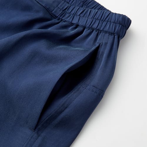 laydown detail image of Women's Washable Silk High Rise Pant Set