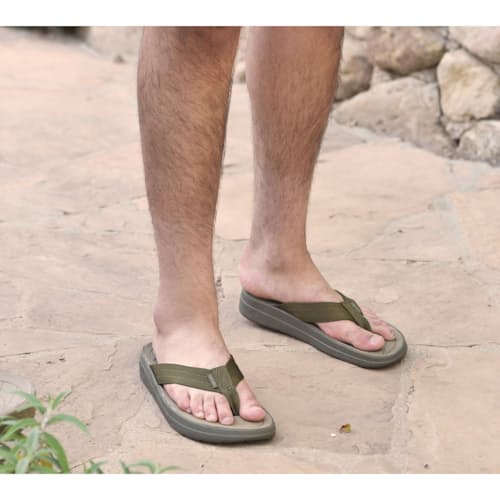 lifestyle image of Surfrider