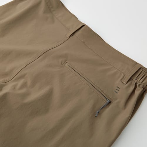 laydown image of Latitude Performance Short - 7.5"