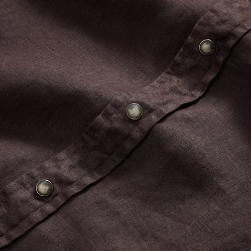 lifestyle image of The Western Linen Short Sleeve Shirt