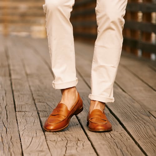 lifestyle image of Dartflex Loafer