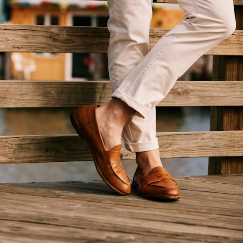 lifestyle image of Dartflex Loafer