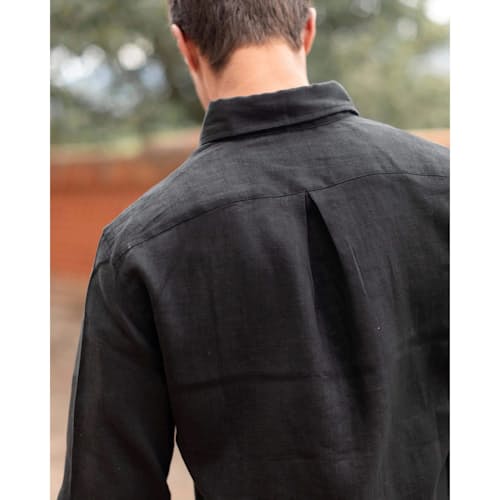 lifestyle image of Playa Linen Shirt