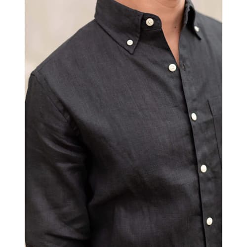 lifestyle image of Playa Linen Shirt