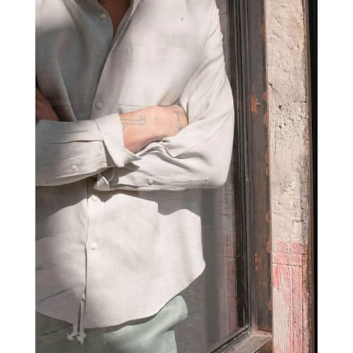 lifestyle image of Playa Linen Shirt