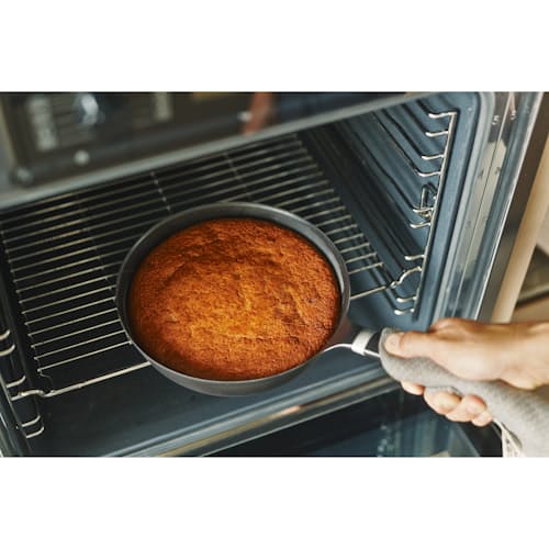 laydown image of Oven-Safe Skillet + Stainless Steel Lid - 9.4"