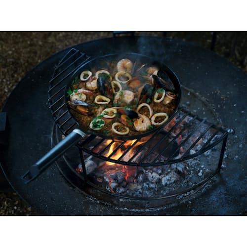 lifestyle image of Oven-Safe Skillet + Stainless Steel Lid - 11"