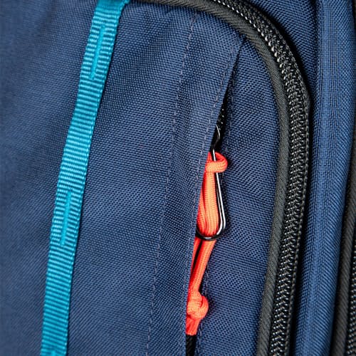 laydown image of Global Travel Bag Rolling Luggage 44L