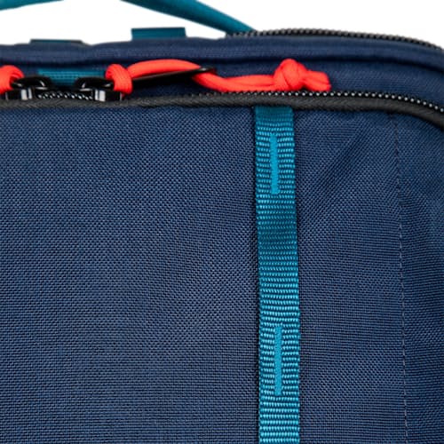 laydown image of Global Travel Bag Rolling Luggage 44L