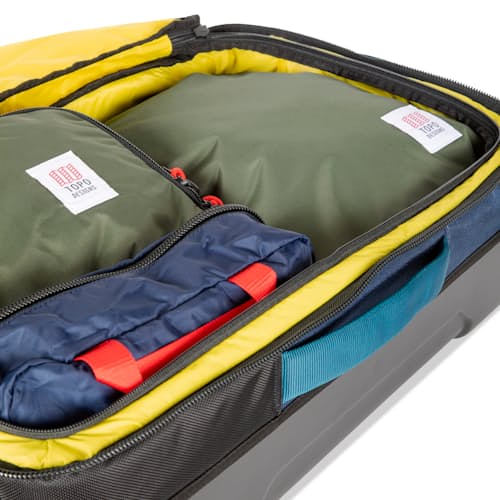 laydown image of Global Travel Bag Rolling Luggage 44L