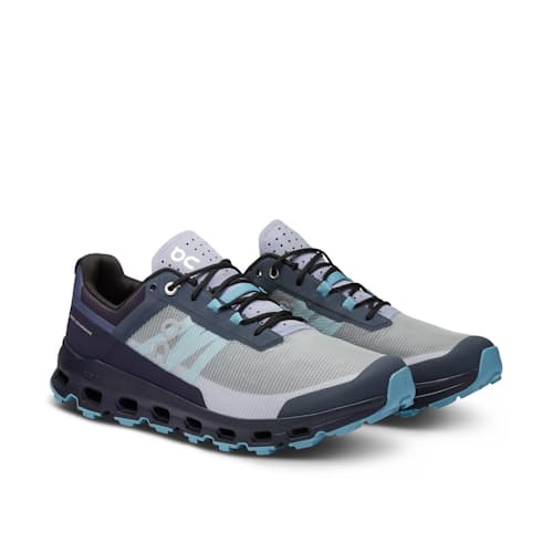 laydown image of Cloudvista Sneaker