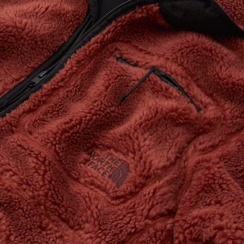 lifestyle image of Extreme Pile Fleece Pullover