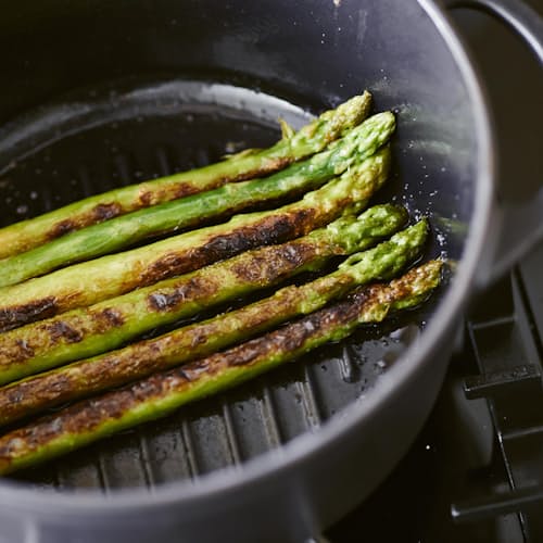 lifestyle image of Oven Pot - 3.7 qt