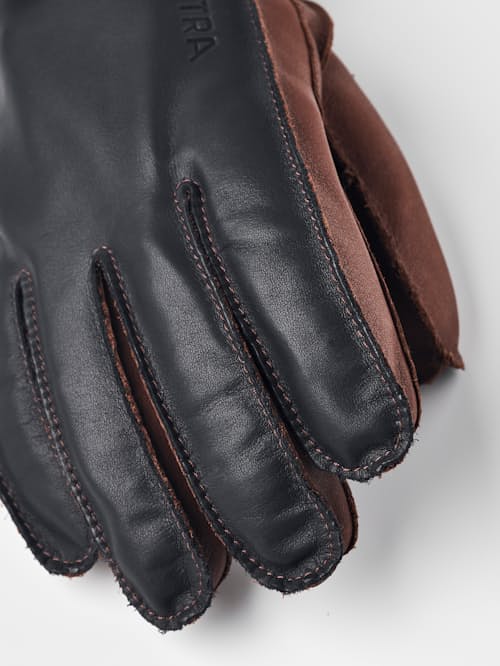 lifestyle image of Wakayama Glove
