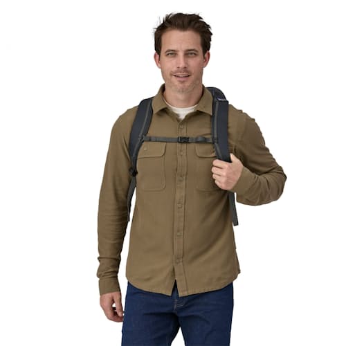 laydown image of Black Hole Backpack - 32L