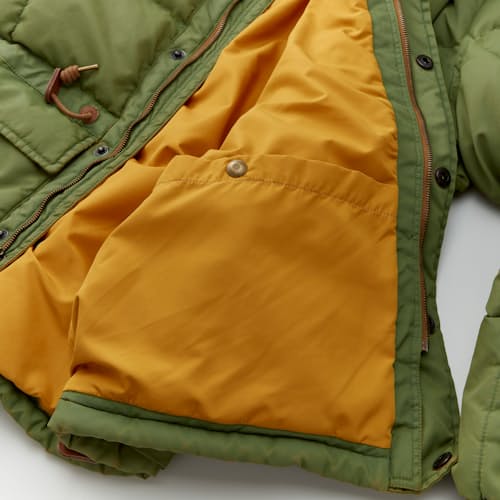 lifestyle image of Barrett Nylon/Sherpa Jacket