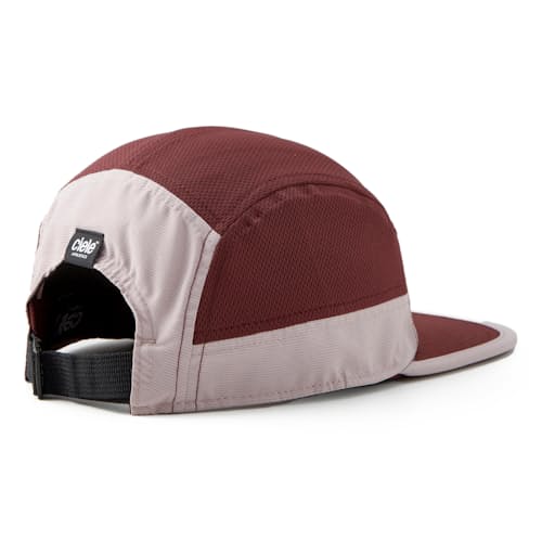 laydown image of GOCap - Iconic Small Running Hat