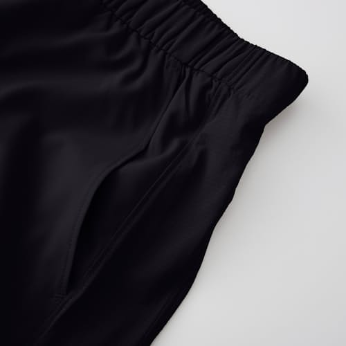 laydown image of High Stride Train Short - 7"