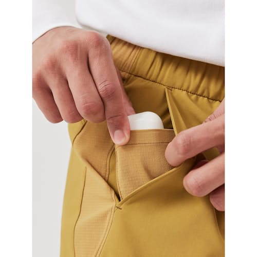 laydown image of High Stride Train Short - 7"