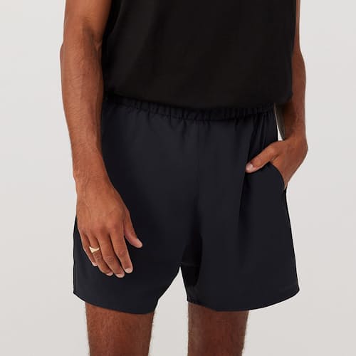 lifestyle image of High Stride Train Short - 5"