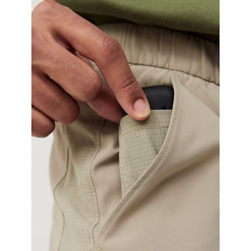 laydown image of High Stride Train Short - 5"
