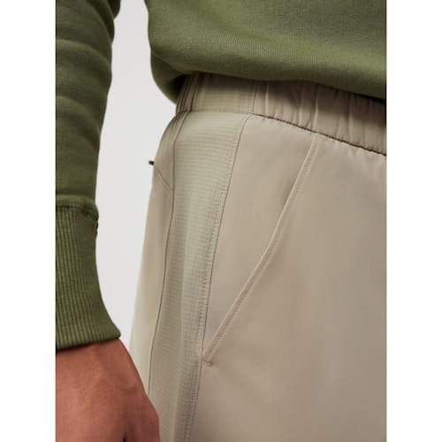 lifestyle image of High Stride Train Short - 5"