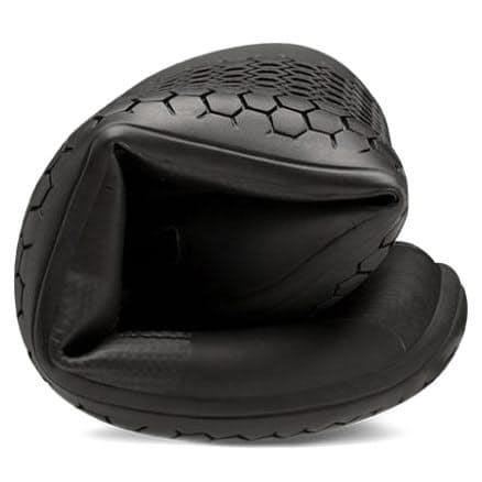 laydown image of Primus Lite III Sneaker