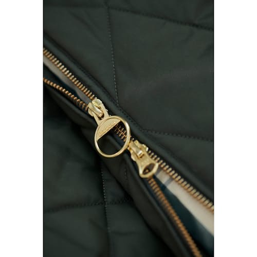 laydown detail image of Women's Woodhall Quilt Jacket