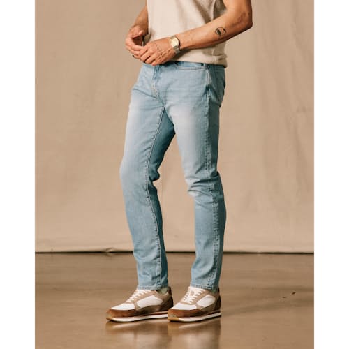 Victor is 6'2", 180lbs, and wearing a size 32