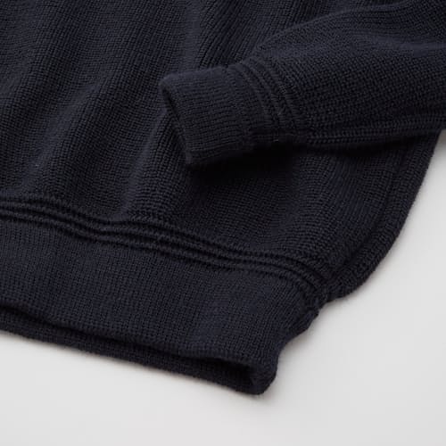 laydown image of Rollkragen Sweater