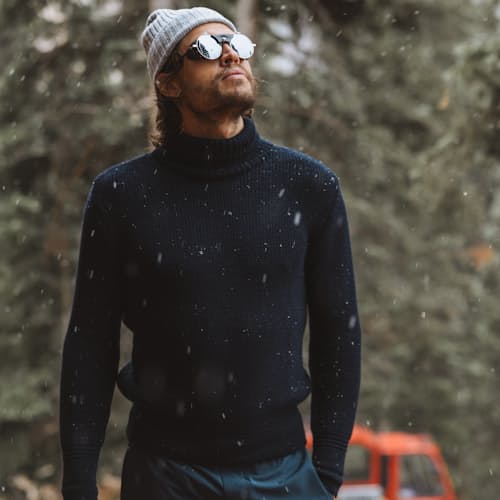 laydown image of Rollkragen Sweater