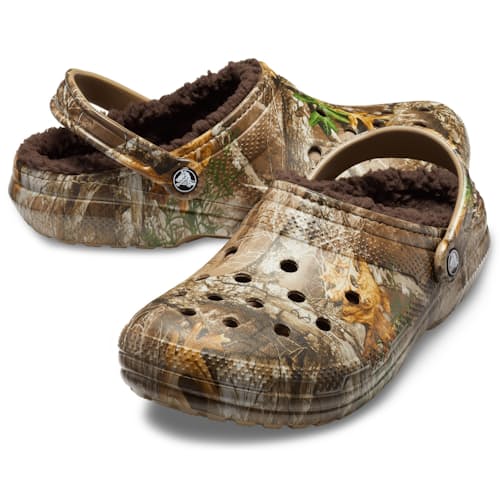 laydown image of Classic Lined Realtree Edge Clog