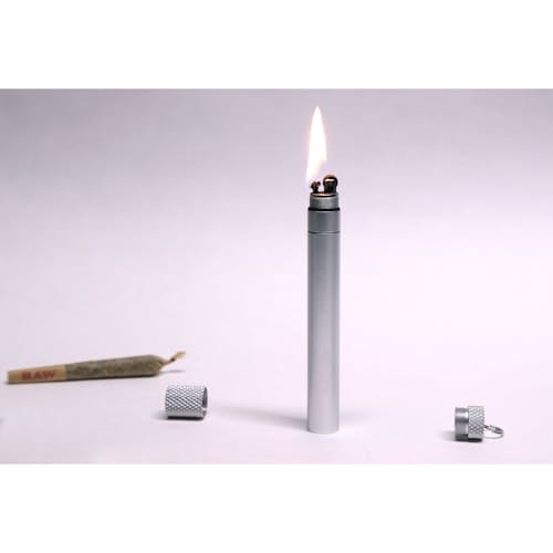 lifestyle image of StashLight