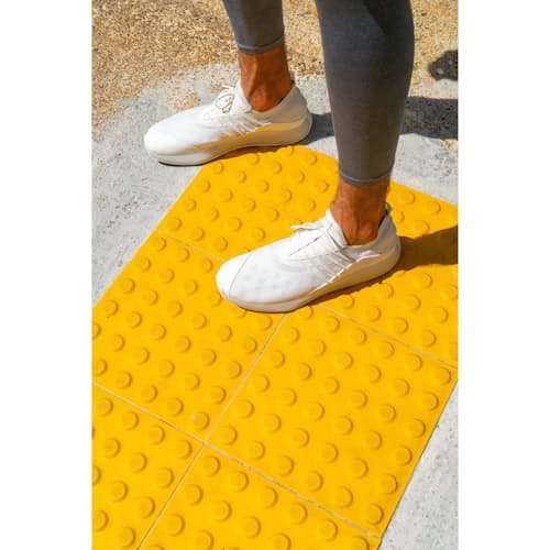 lifestyle image of Trainer AD 1 Sneaker