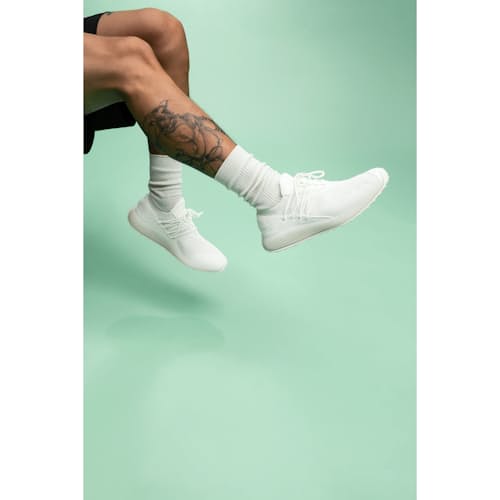 lifestyle image of Trainer AD 1 Sneaker